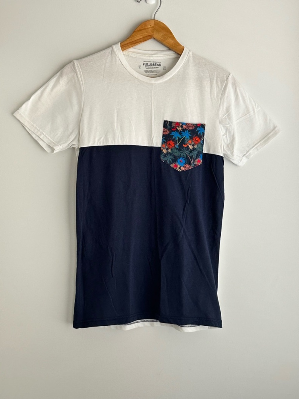 Pull&Bear White and Navy Colorblock Tee with Floral Chest Pocket